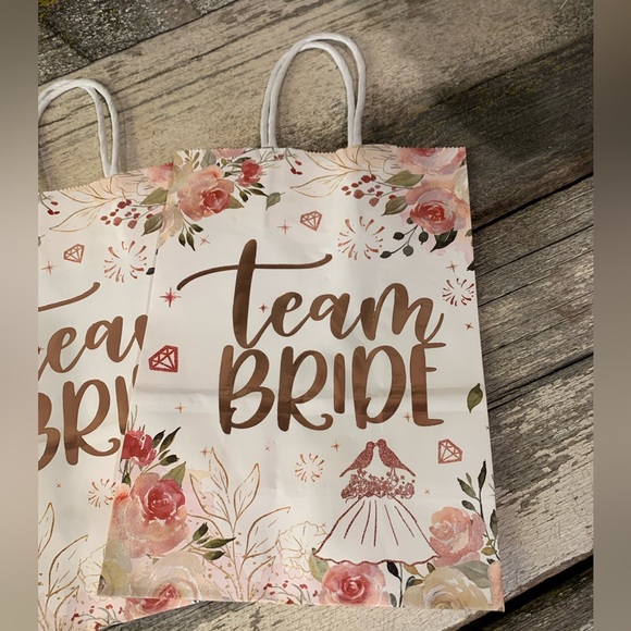 5 “Team Bride” Gift Bags - Picture 2 of 5